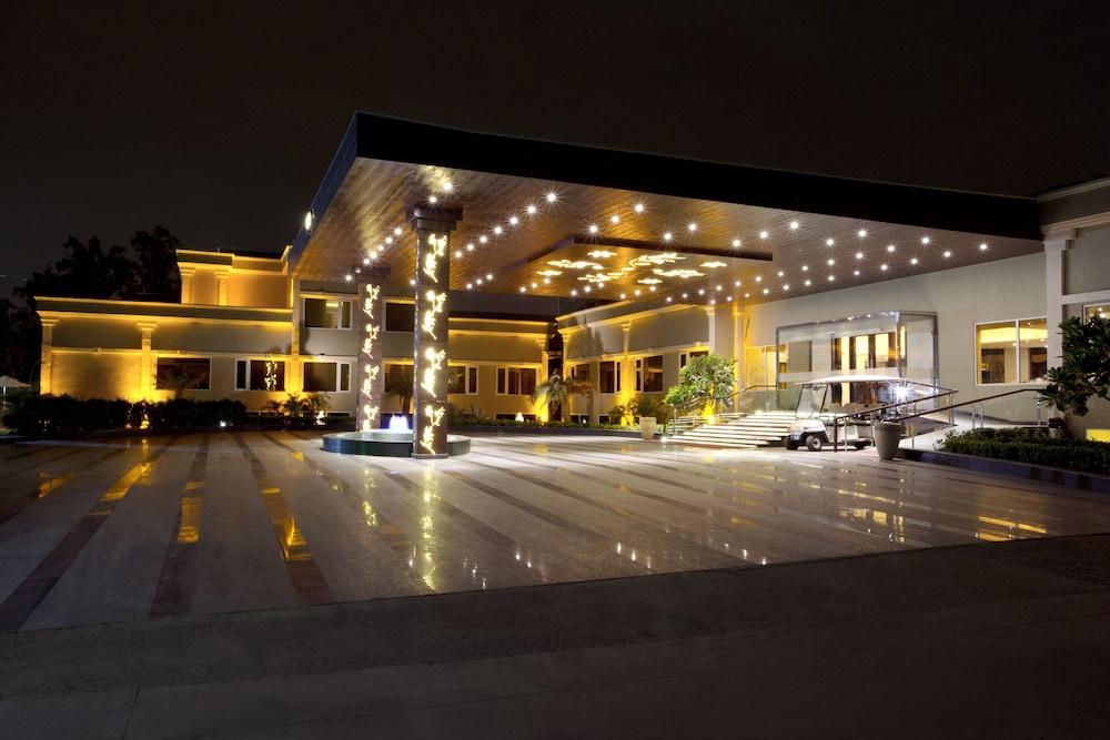 Atrio By Devam Gurgaon Exterior foto