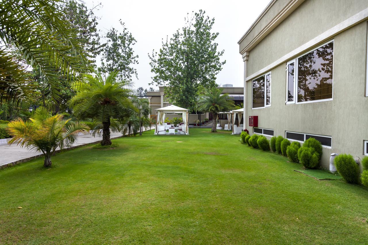 Atrio By Devam Gurgaon Exterior foto